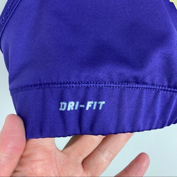 Nike Dri-Fit Purple Sports Bra Size Small Supportive Fitness Yoga Running Top S - Picture 2 of 8